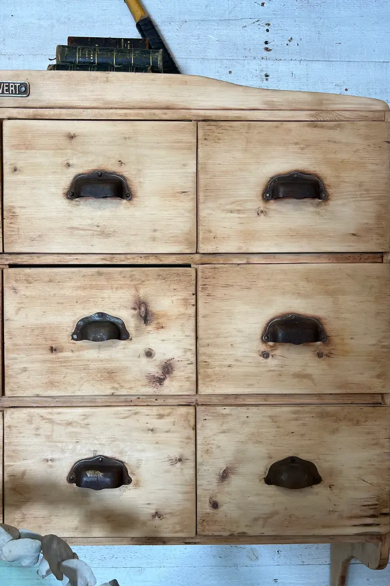 Meuble d’atelier à suspendre