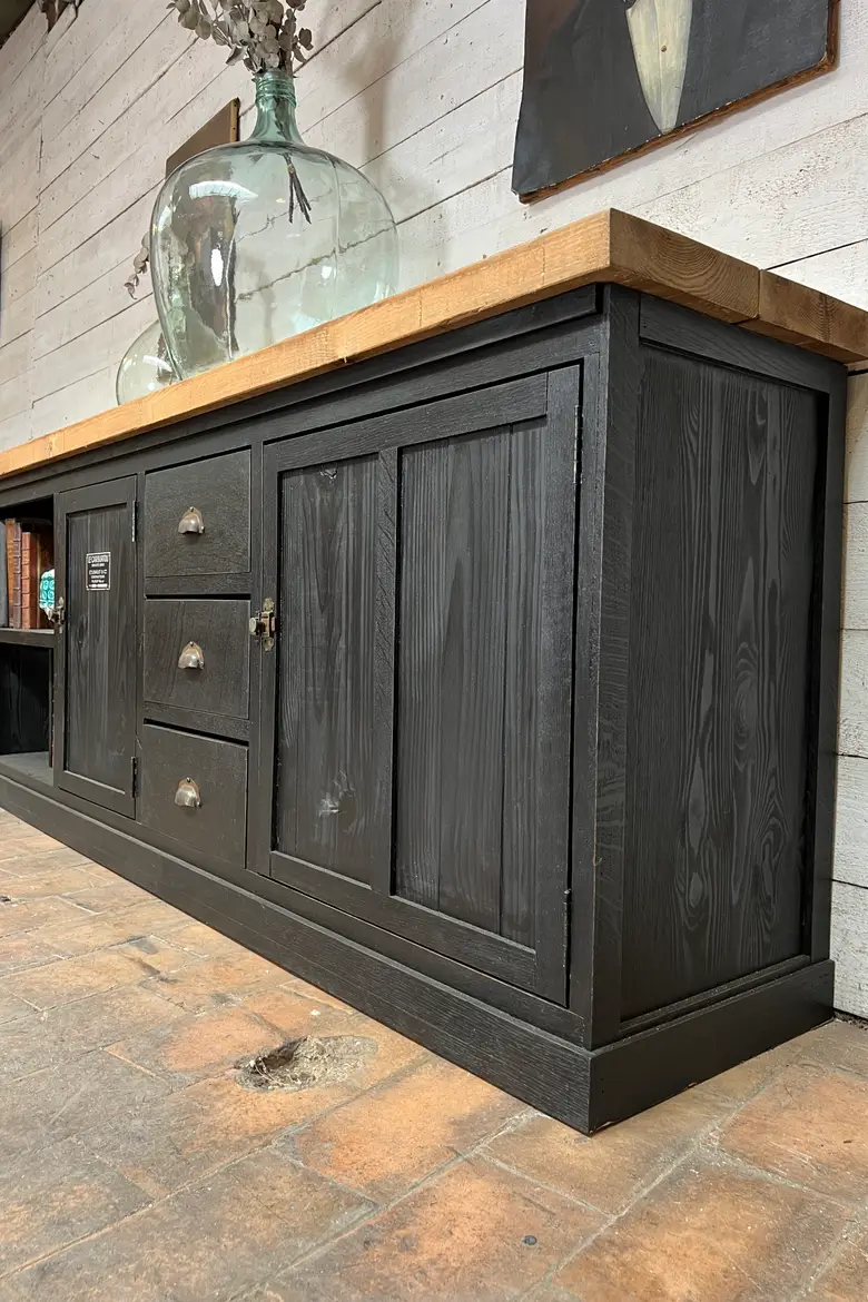 Meuble d’atelier