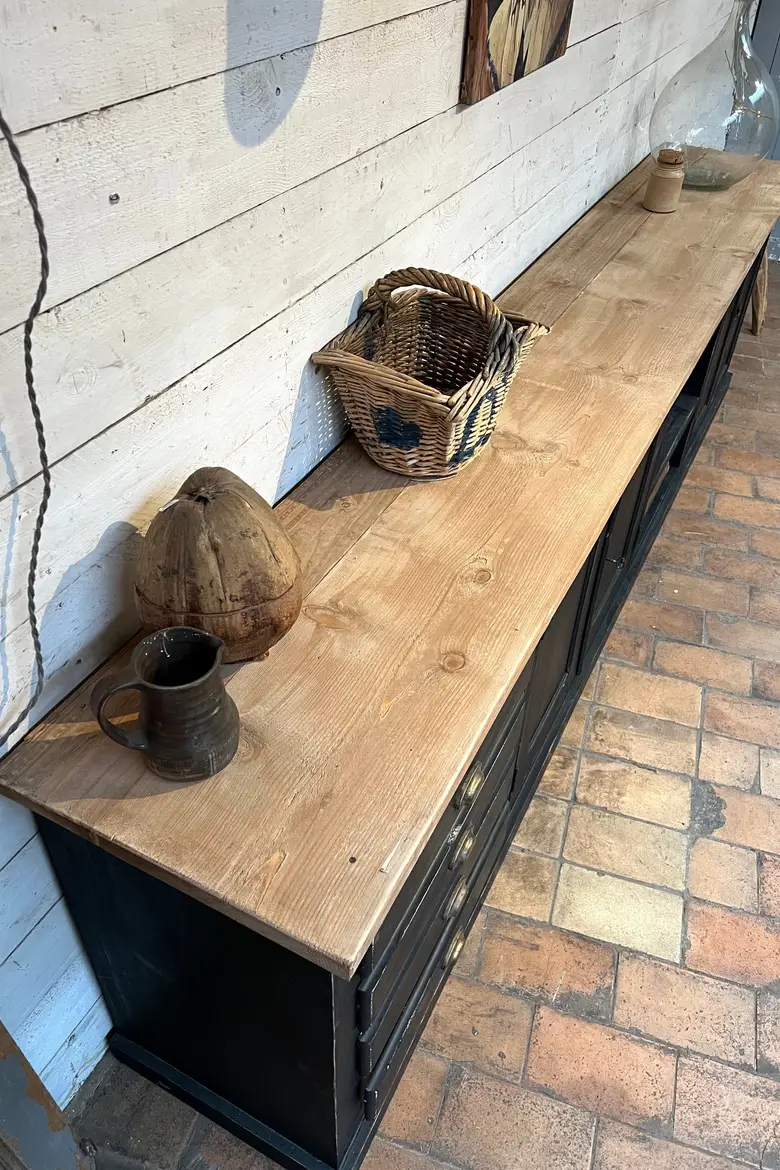 Meuble d’atelier en bois