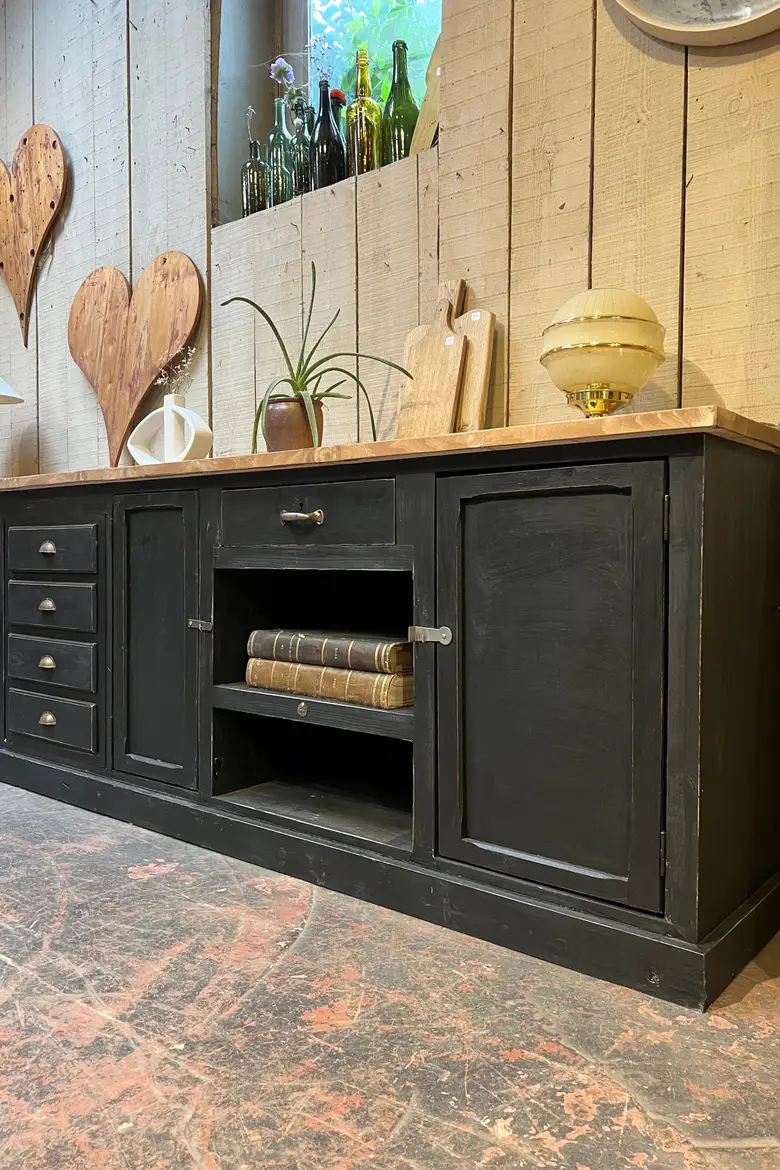 Meuble d’atelier en bois