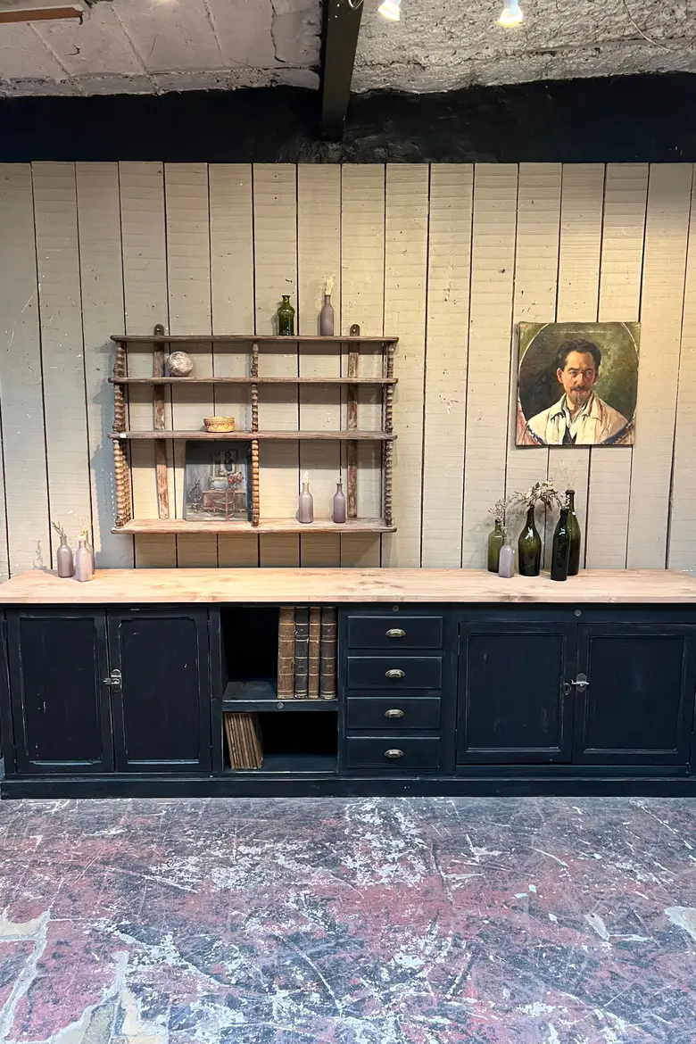 Meuble d’atelier en bois