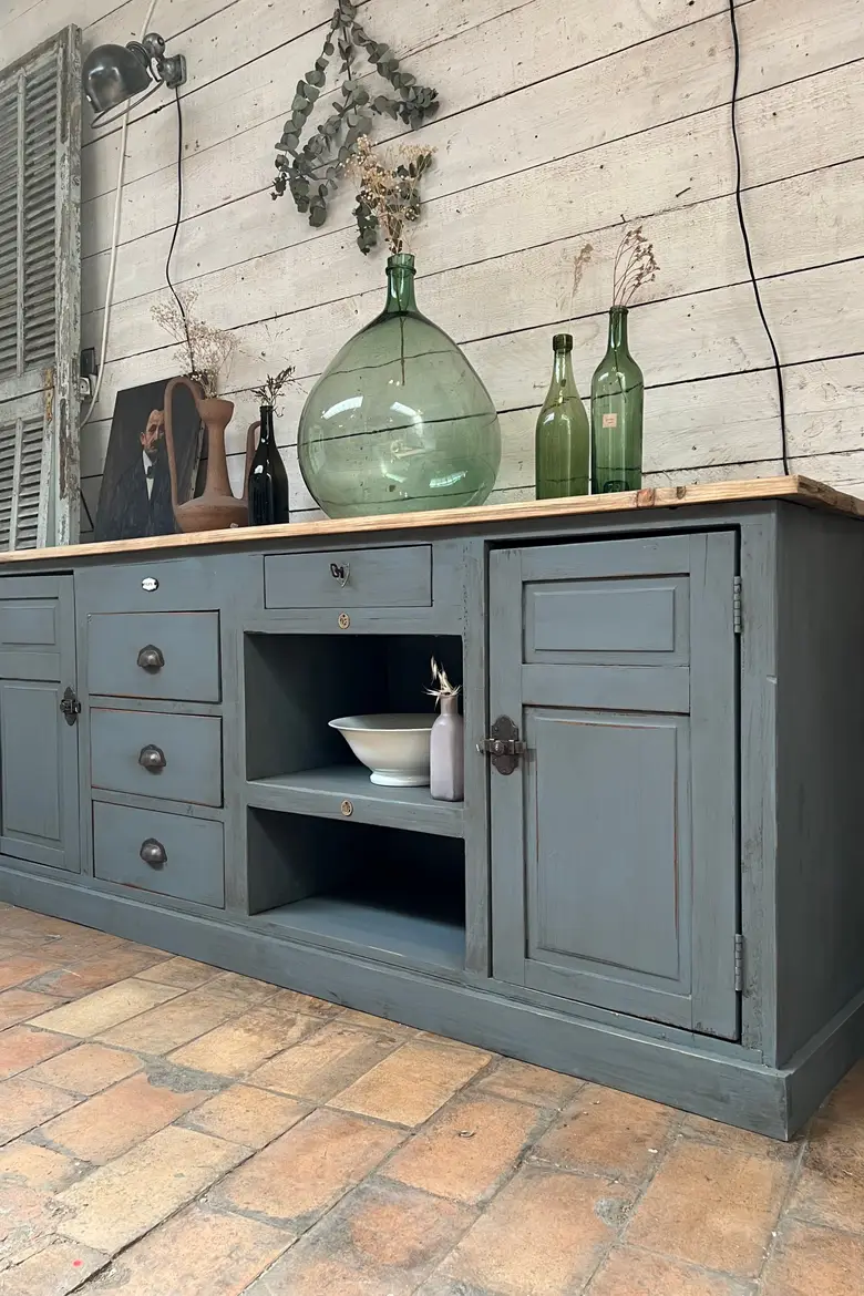 Meuble d’atelier en bois