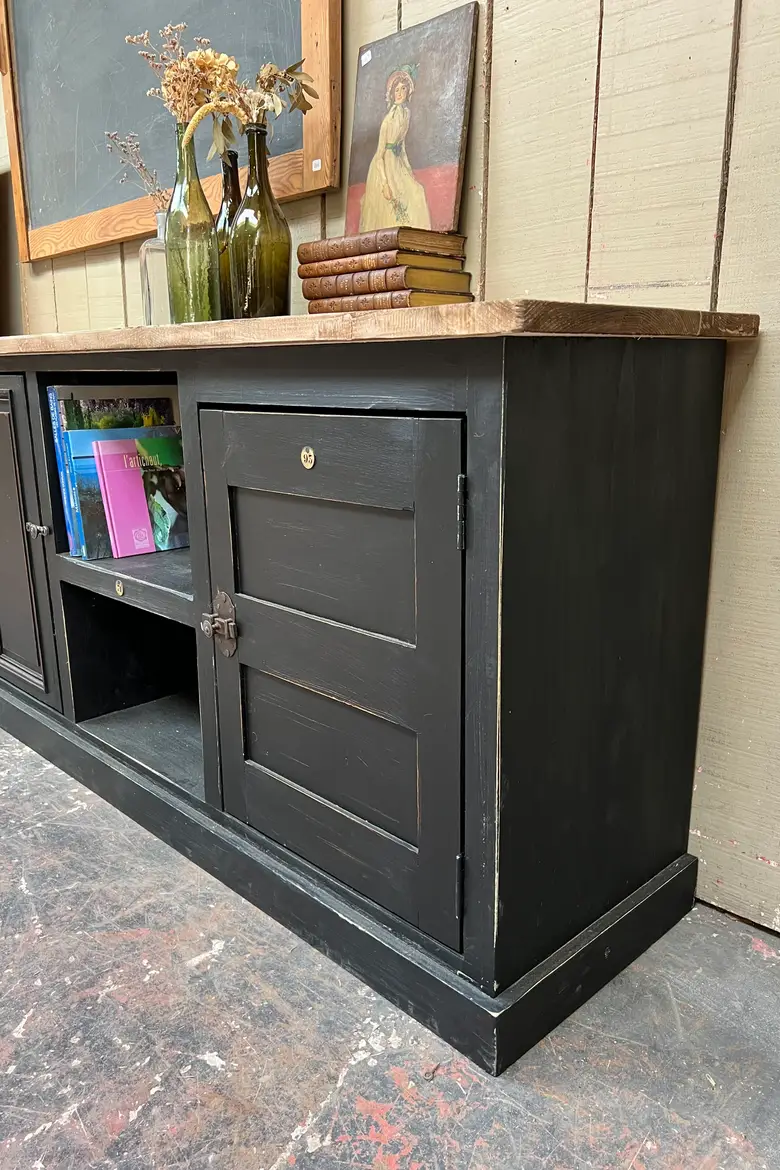 Meuble d’atelier en bois