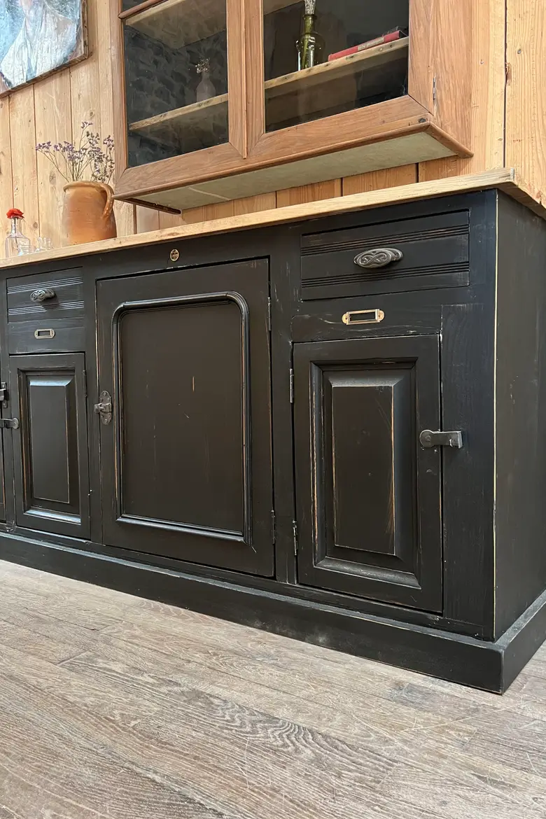 Meuble d’atelier en bois