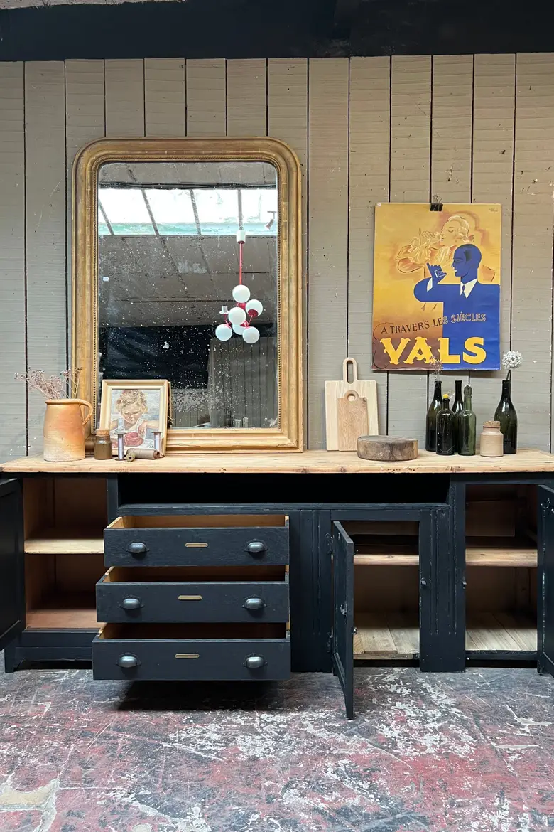 Meuble d’atelier en bois
