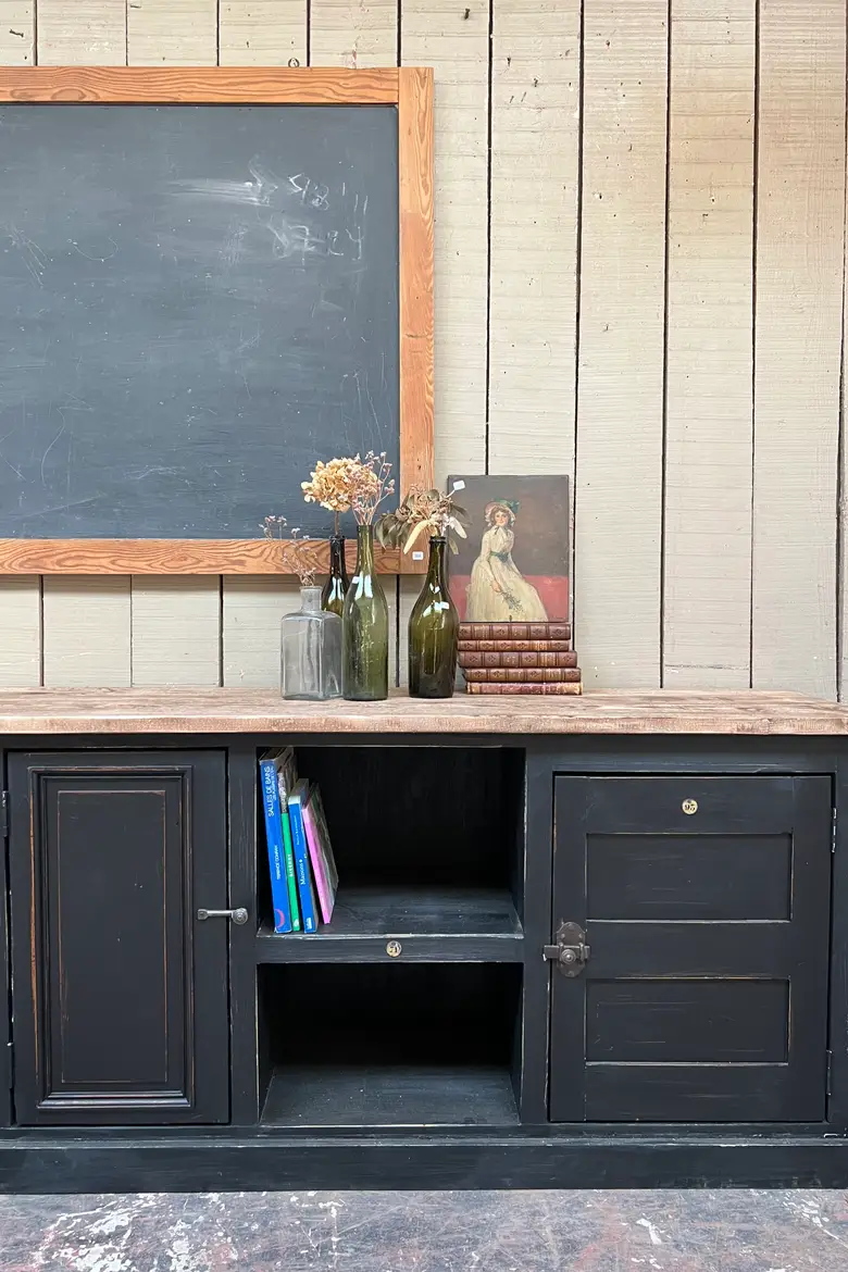 Meuble d’atelier en bois