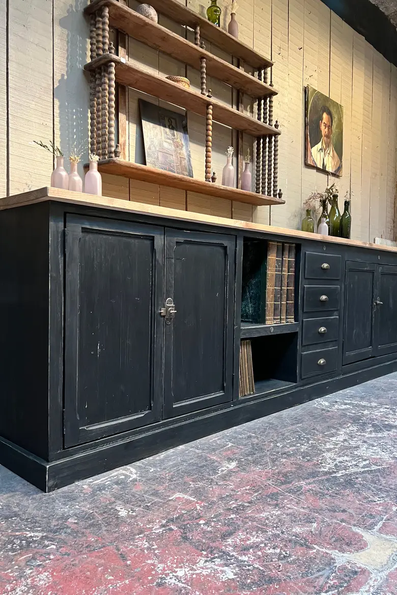Meuble d’atelier en bois