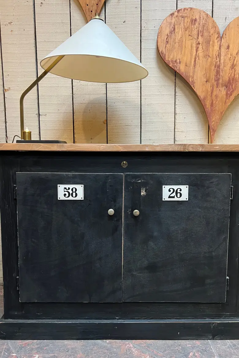 Meuble d’atelier en bois