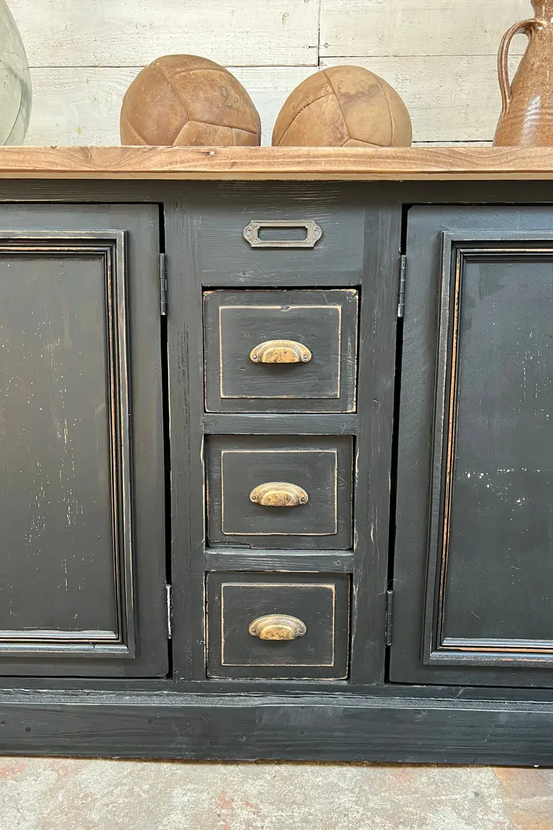 Meuble d’atelier en bois