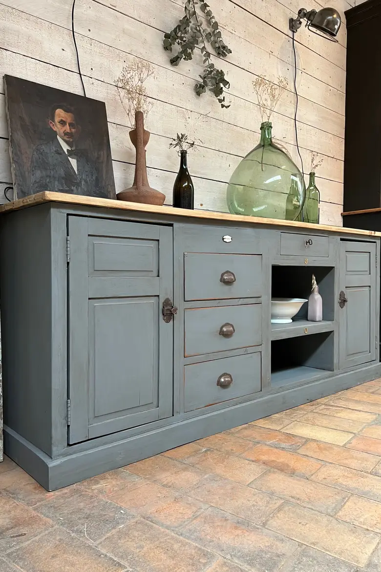 Meuble d’atelier en bois