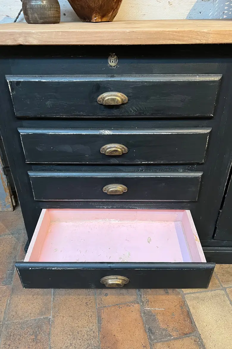 Meuble d’atelier en bois