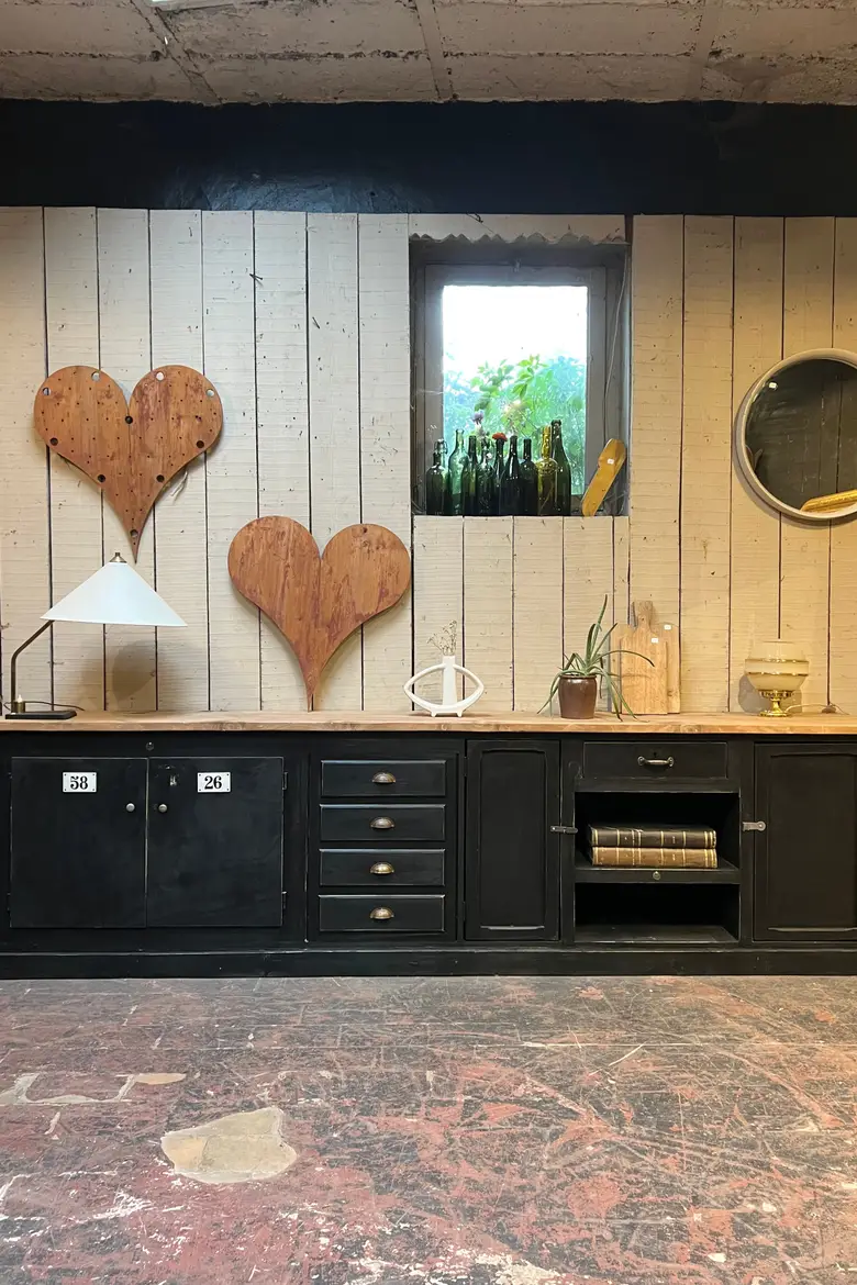 Meuble d’atelier en bois