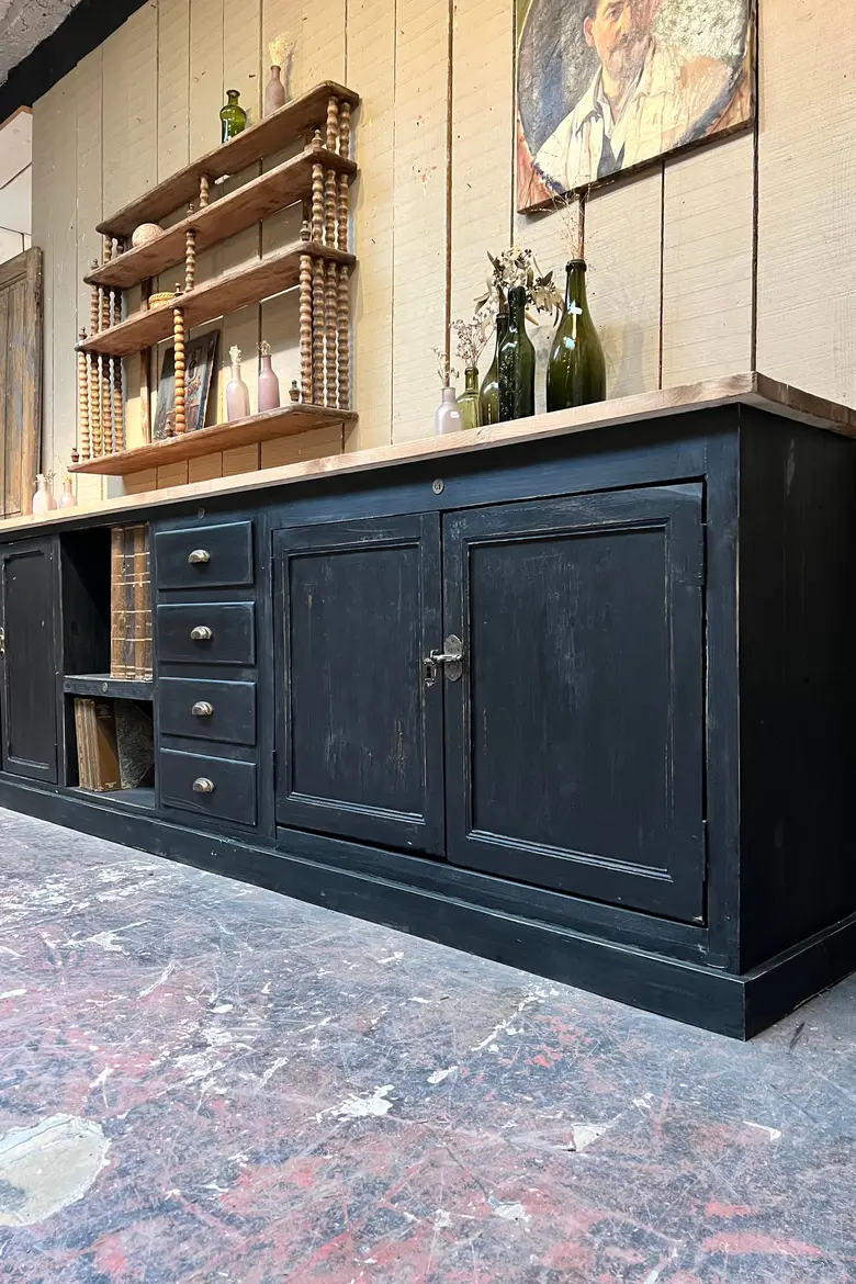 Meuble d’atelier en bois