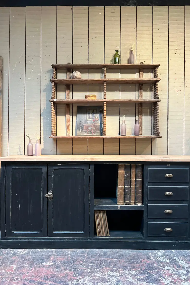 Meuble d’atelier en bois