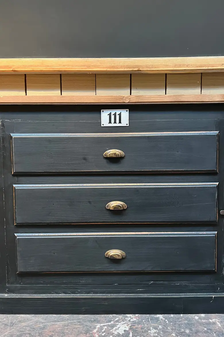 Meuble d’atelier en bois