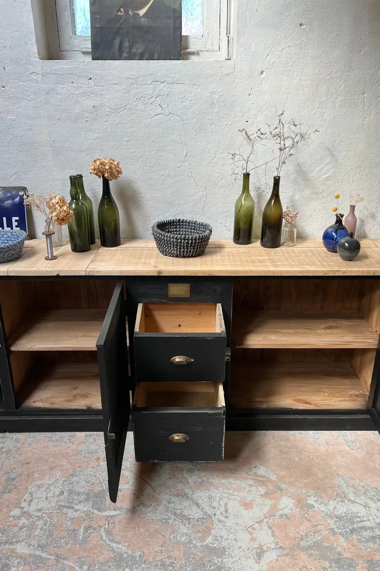 Meuble d’atelier en bois