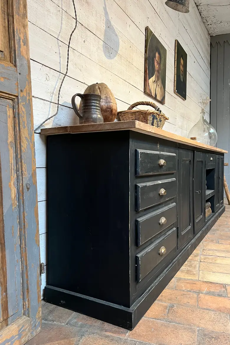 Meuble d’atelier en bois