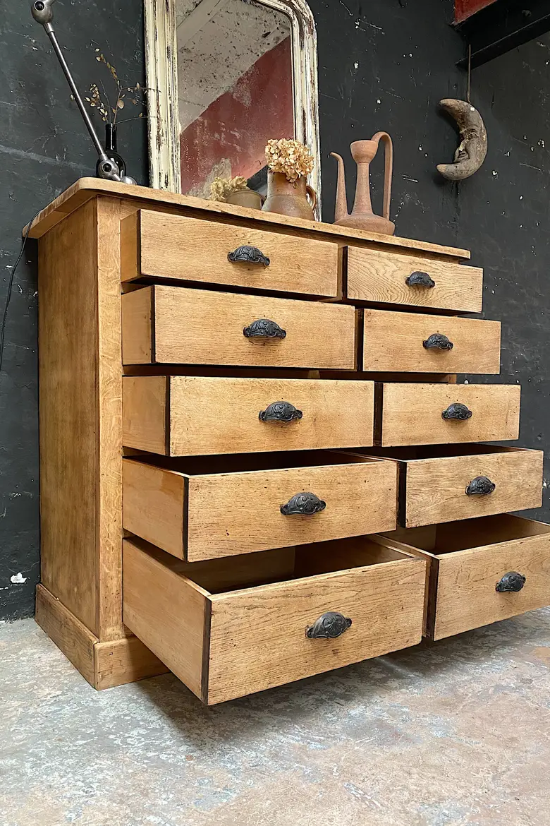 Meuble d'atelier  en chêne à tiroirs Début XXème