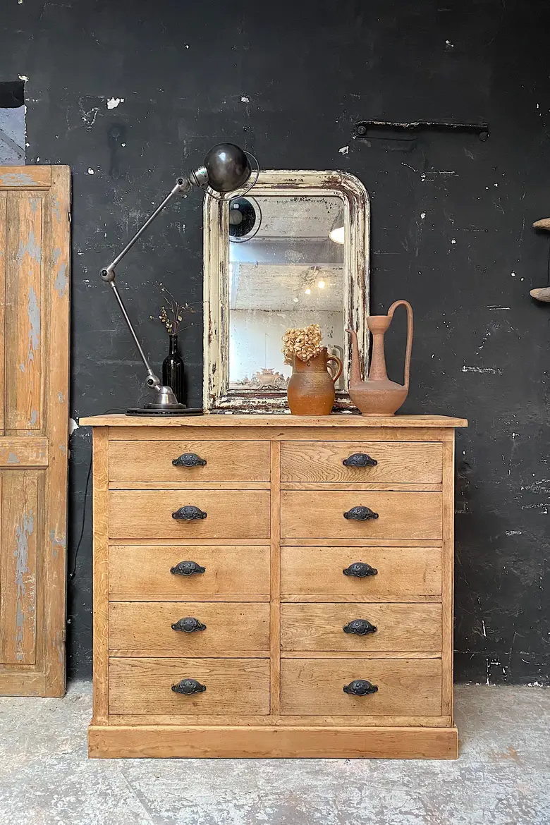 Meuble d'atelier  en chêne à tiroirs Début XXème