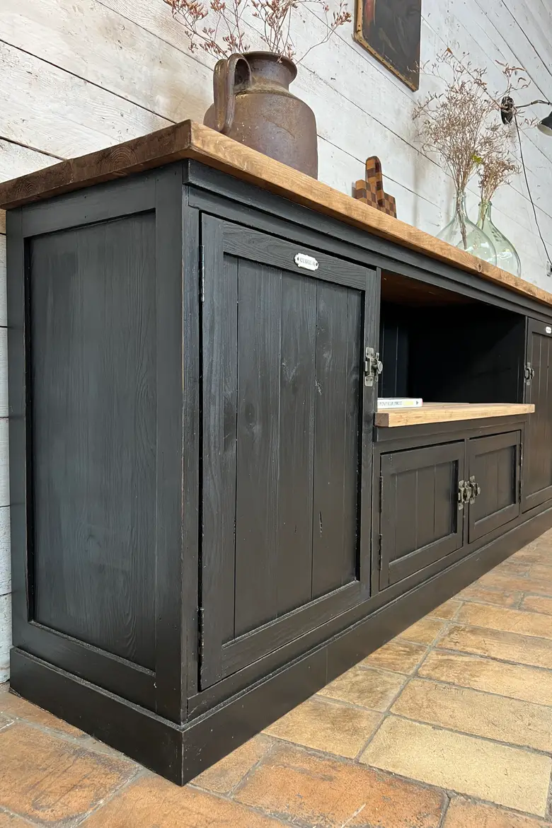 Meuble d’atelier