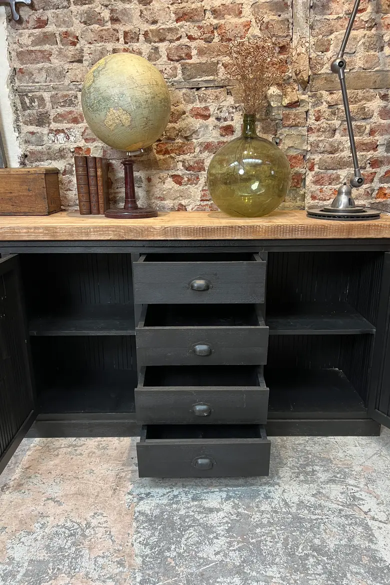 Meuble d’atelier