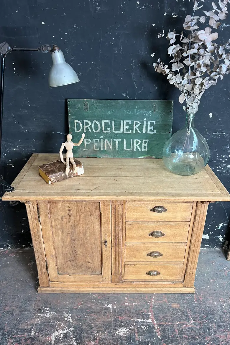 Meuble de commerce en chêne