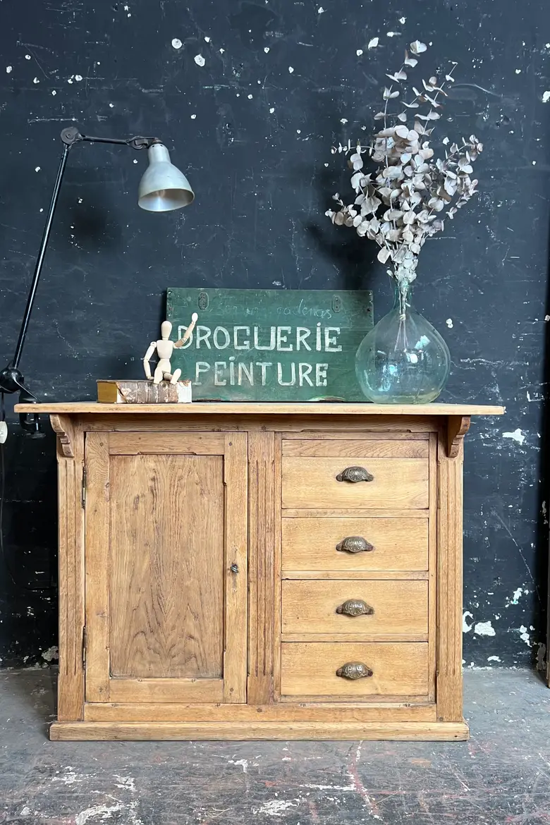 Meuble de commerce en chêne