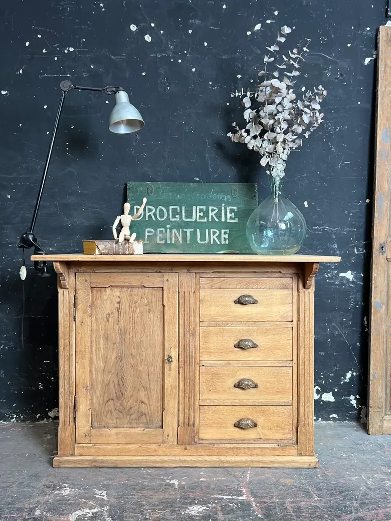 Meuble de commerce en chêne