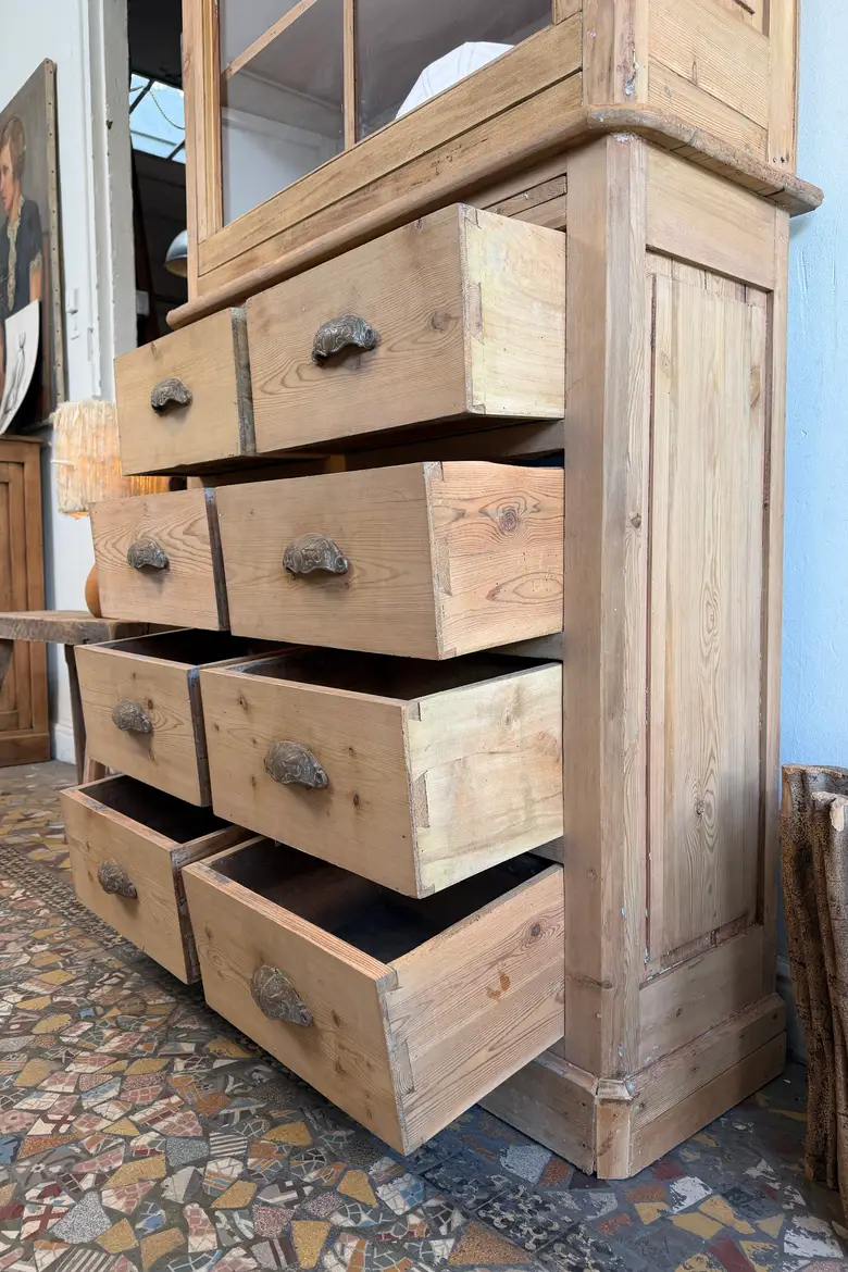 Meuble de commerce en sapin – 19ᵉ siècle