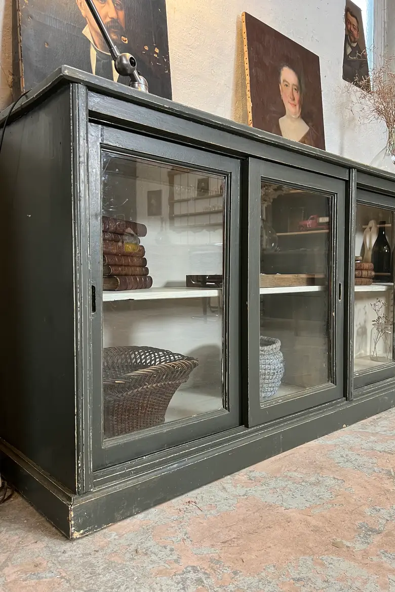 Meuble de commerce vitré