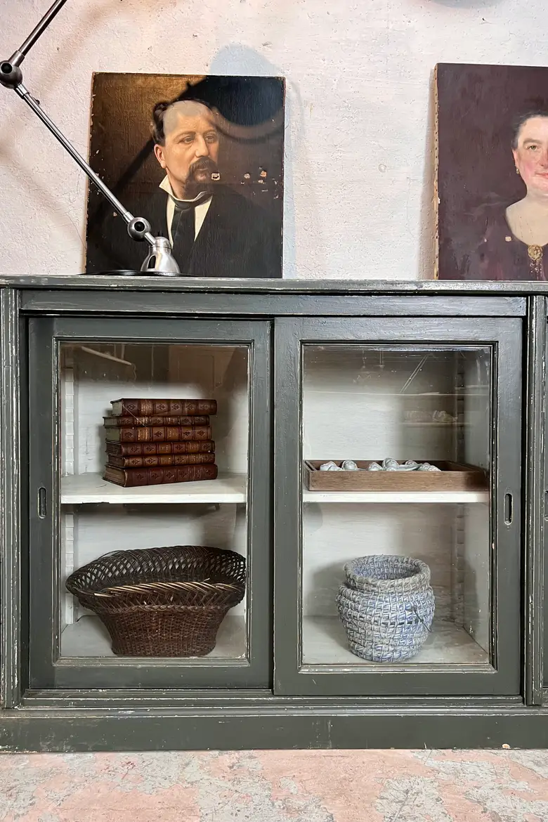Meuble de commerce vitré