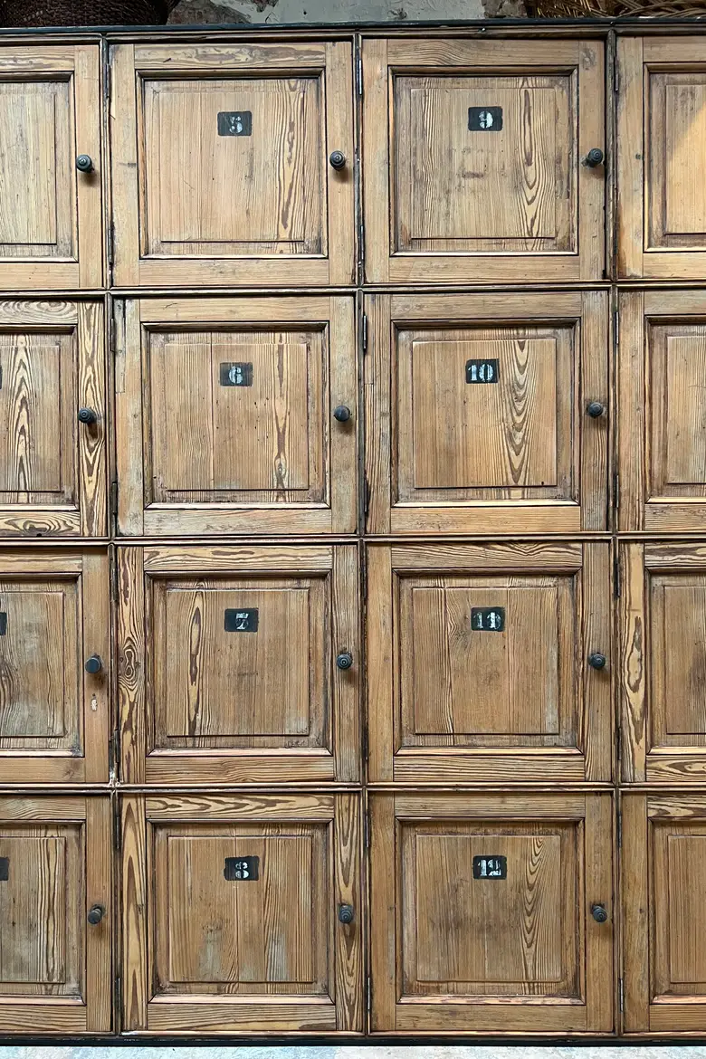 Meuble de métier multiples portes en sapin Début XXème