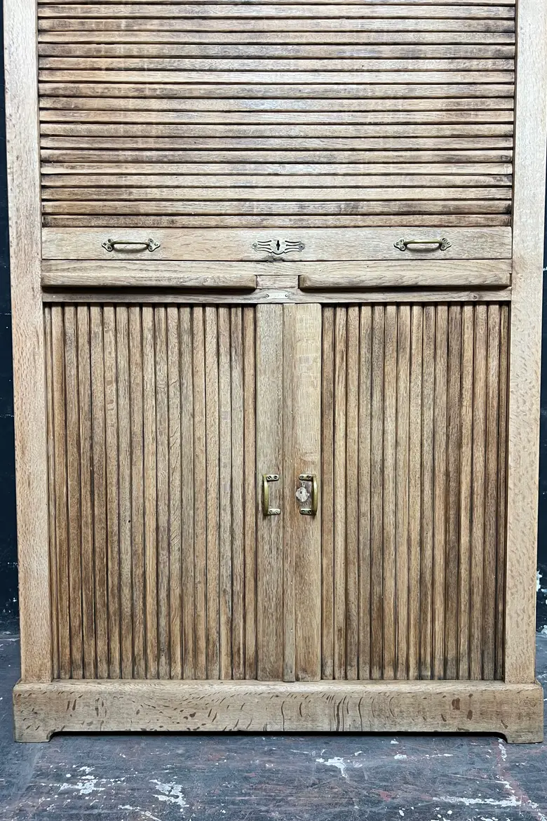 Meuble de notaire à rideau en chêne