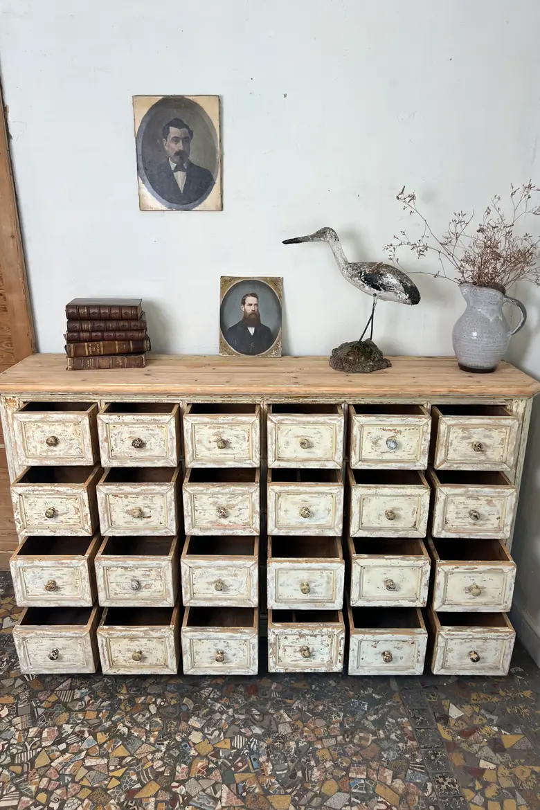 Meuble de quincaillerie 19ème