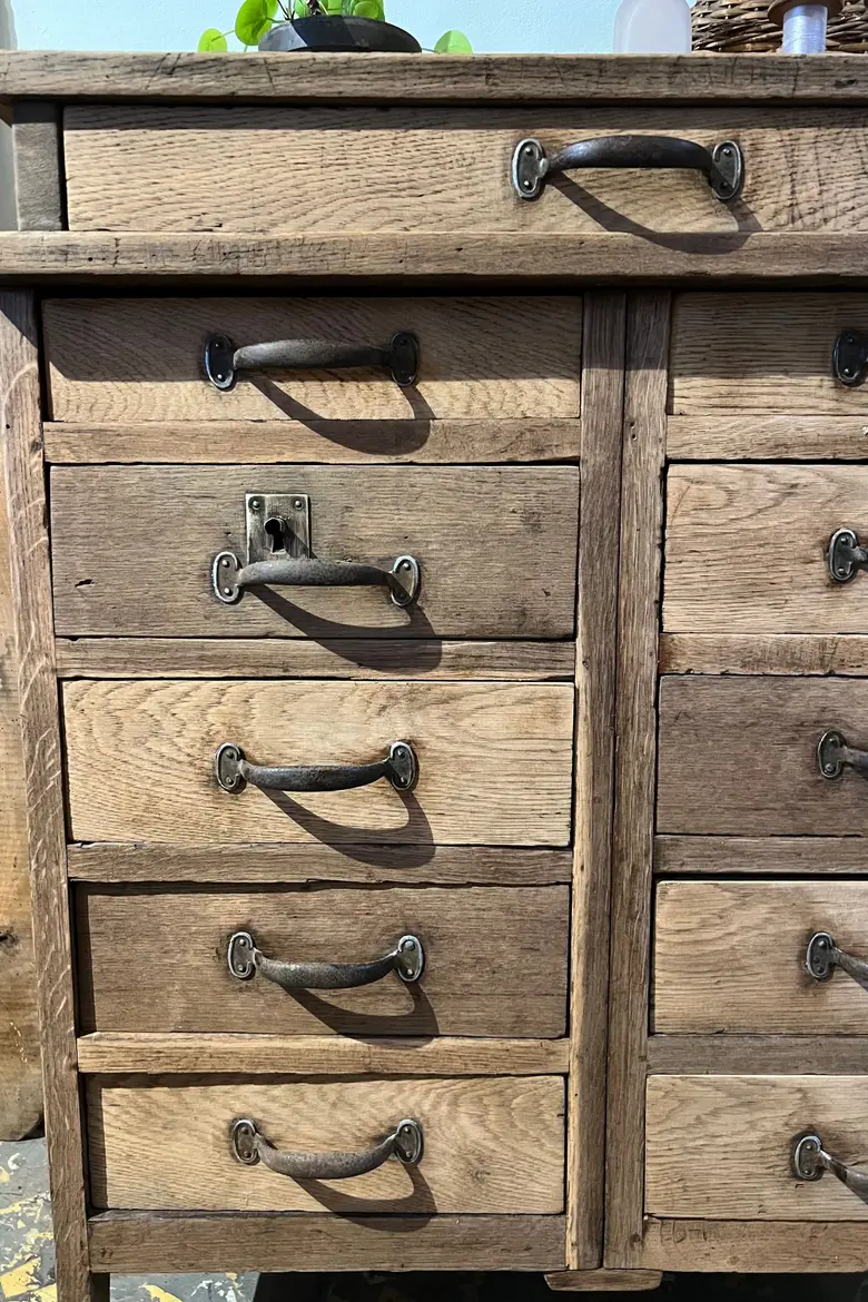 Meuble d’opticien en chêne Début XXème
