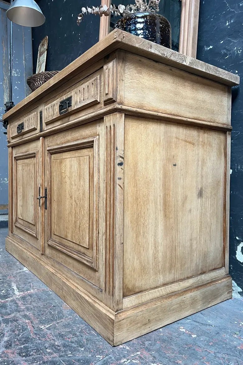Meuble en chêne