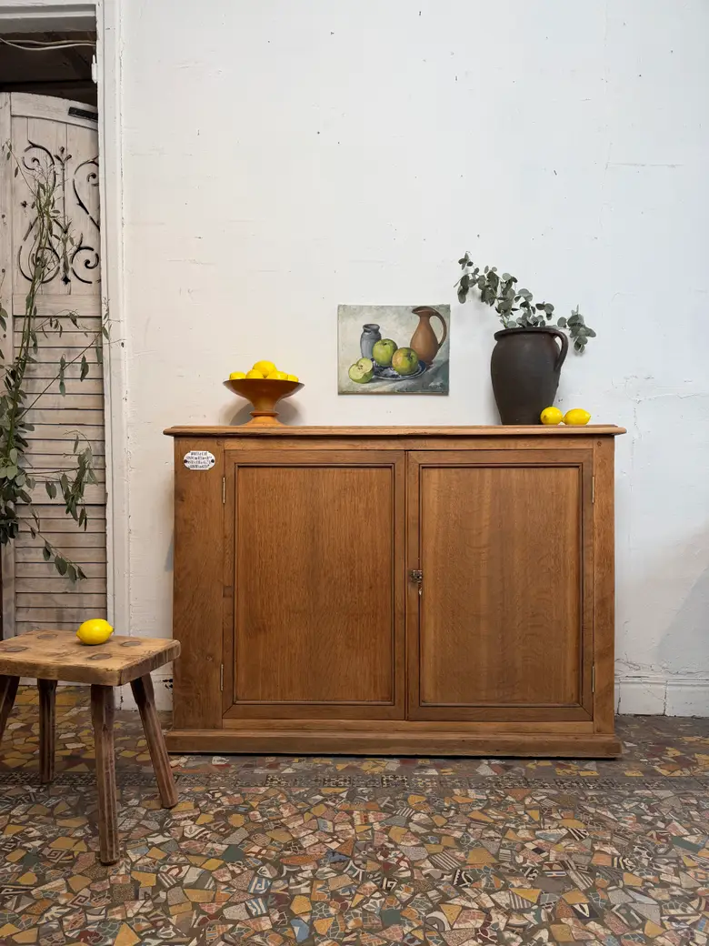 Meuble étroit en chêne