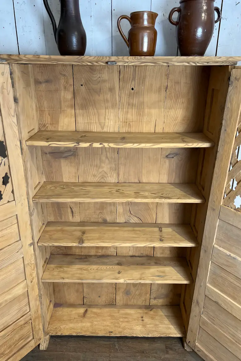 Meuble rustique espagnol