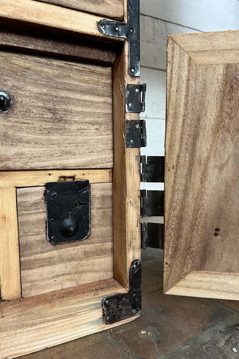 Meuble Tansu Japonais