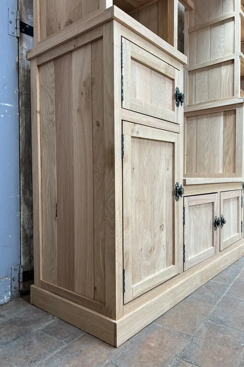Meuble vestiaire en chêne