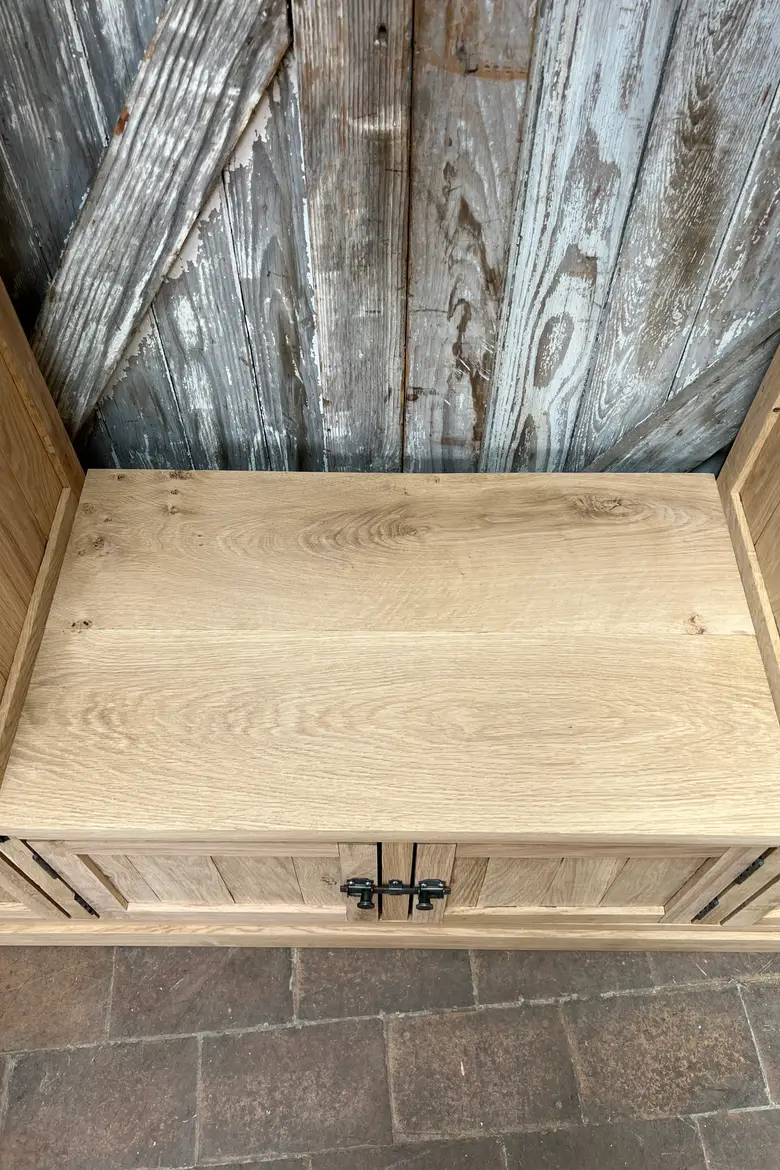 Meuble vestiaire en chêne