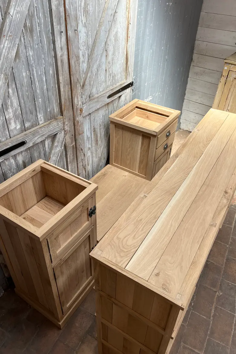Meuble vestiaire en chêne