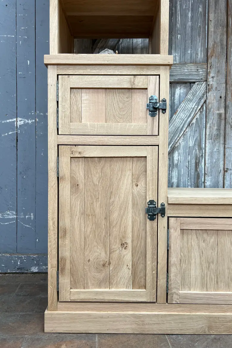 Meuble vestiaire en chêne