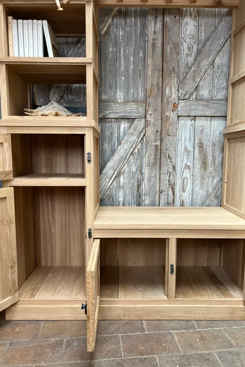 Meuble vestiaire en chêne