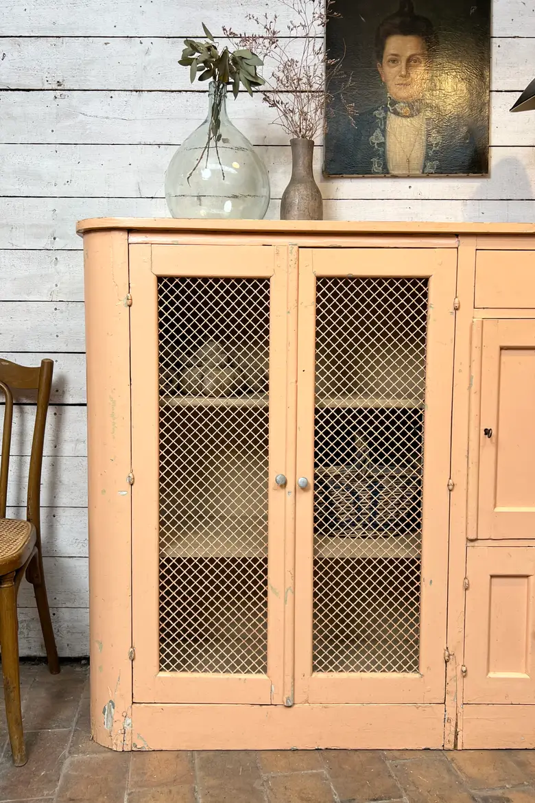 Meuble vintage rose – Années 1950