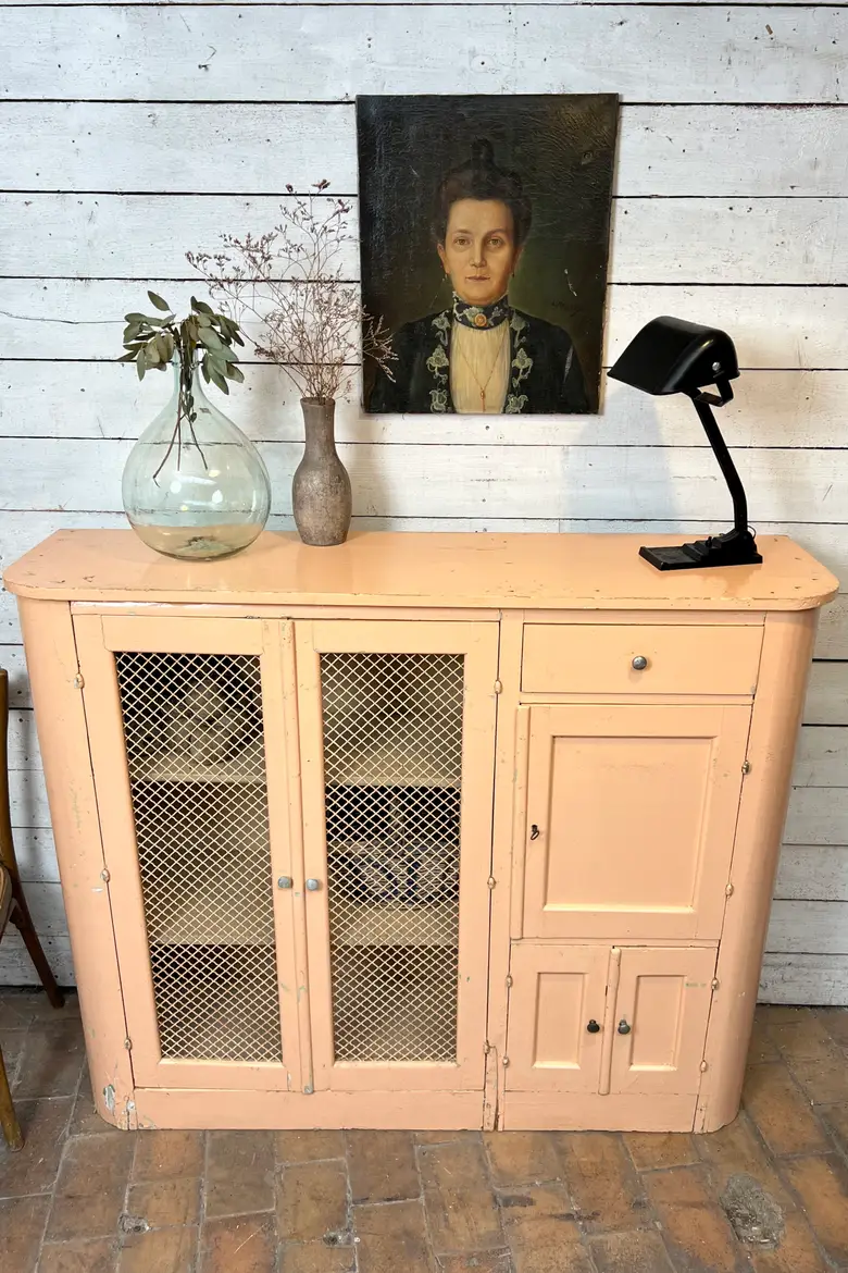 Meuble vintage rose – Années 1950