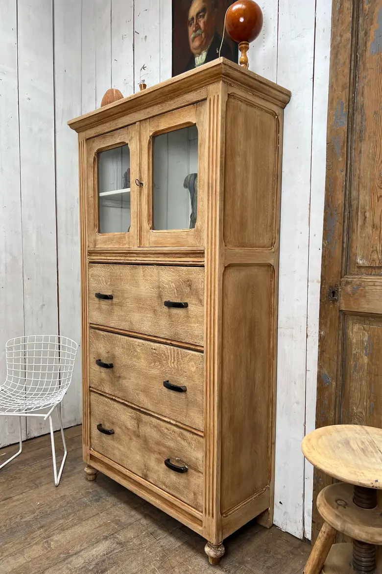 Meuble vitré en chêne