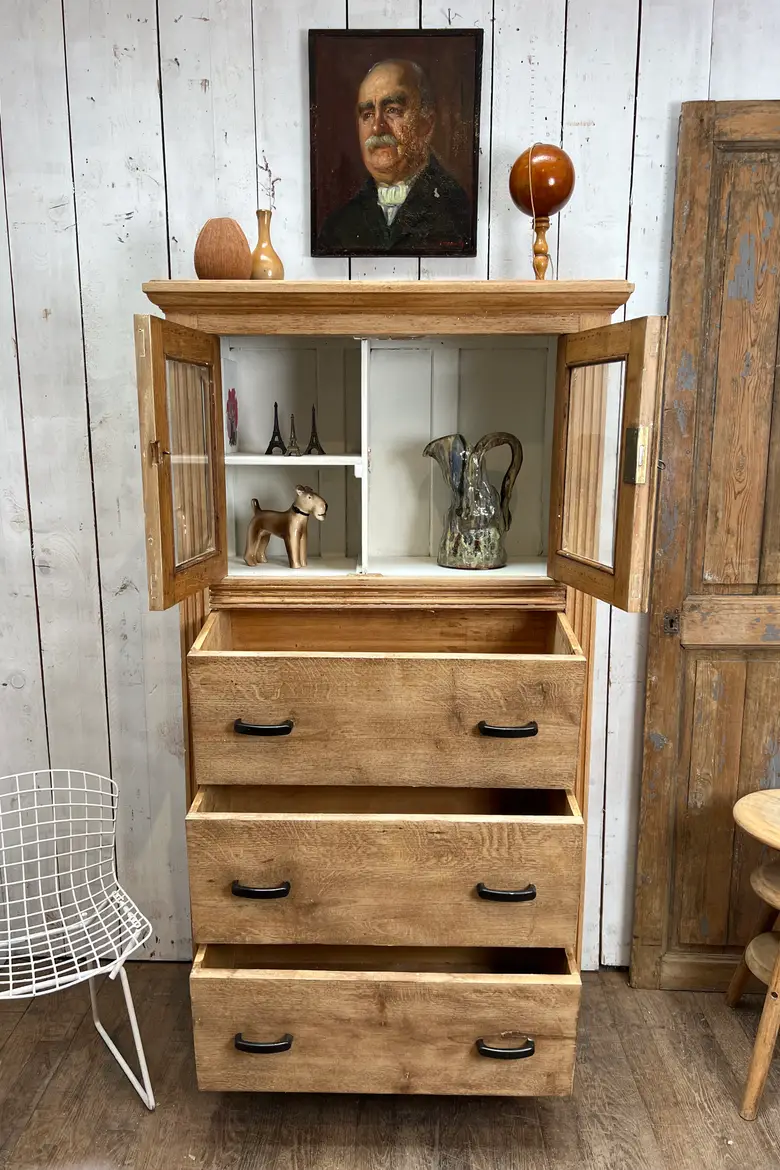 Meuble vitré en chêne