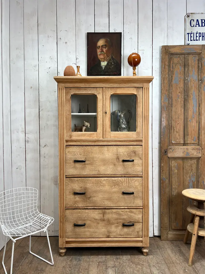 Meuble vitré en chêne