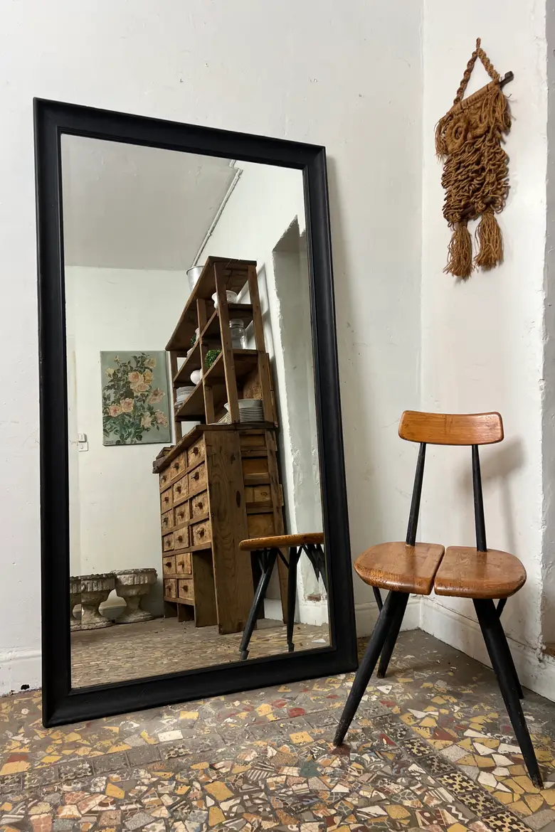 Miroir ancien peint en noir, années 50
